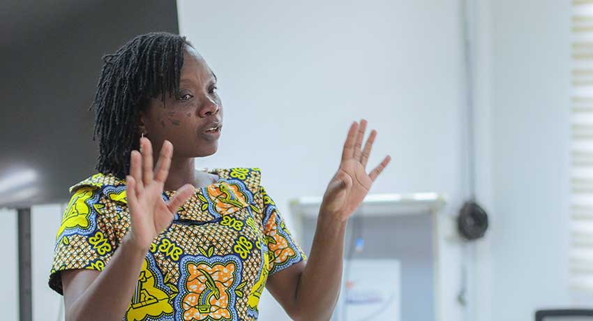 Prof. Akosua Darkwah facilitates a session.